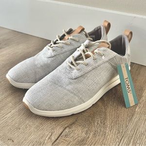 NWT grey Toms Cabrillo Sneaker Shoes